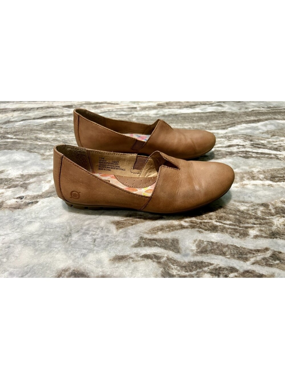 Brown Born Flats | Minimal | Perfect for everyday or travel wear GUC